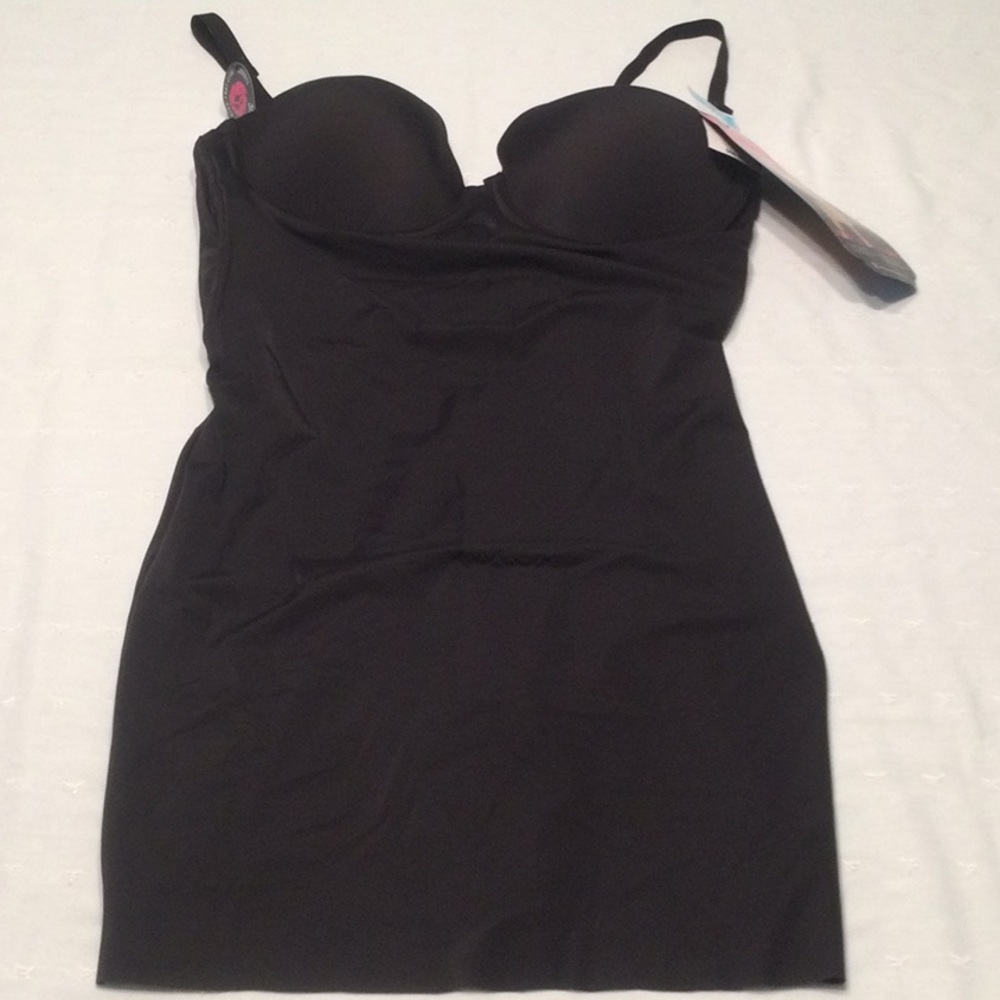 Maidenform Built-In-Bra Slip Medium Firm Cool Comfort